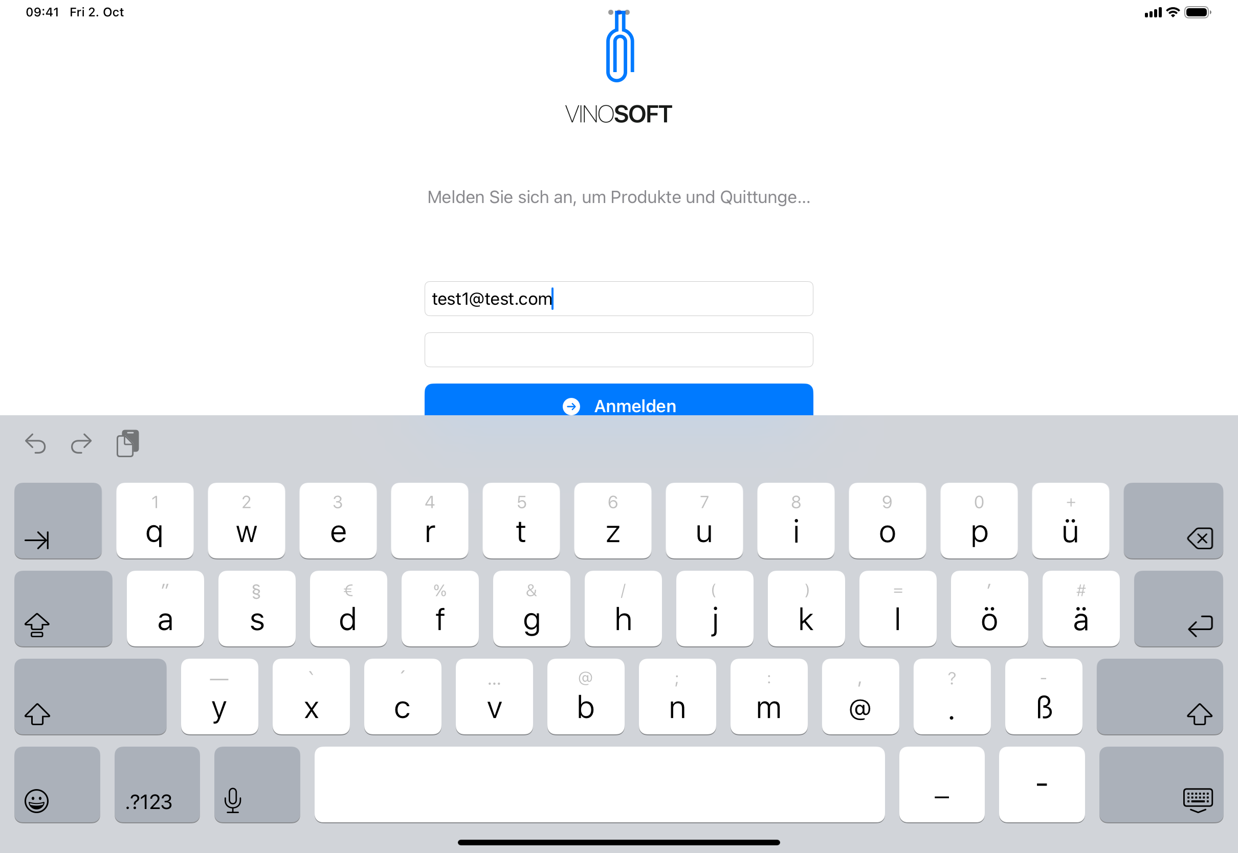 Der Anmeldebildschirm der Vinosoft-POS-App mit den Feldern für E-Mail und Passwort und der blauen Schaltfläche Anmelden.